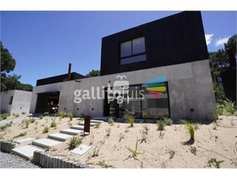 https://www.gallito.com.uy/casa-3-dormitorios-en-club-del-lago-punta-ballena-ref-inmuebles-23127410