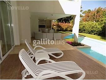 https://www.gallito.com.uy/venta-casa-de-4-dormitorios-playa-mansa-inmuebles-26174106