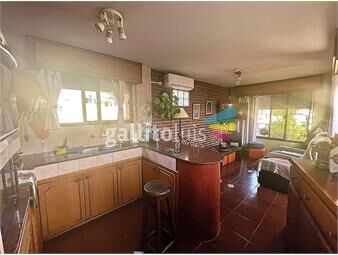 https://www.gallito.com.uy/venta-y-alquiler-casa-ph-de-altos-de-4-dormitorios-inmuebles-26261451