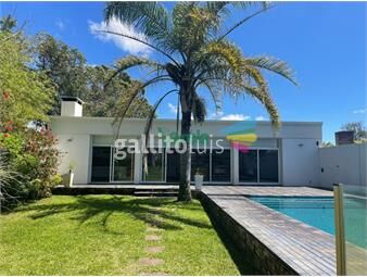 https://www.gallito.com.uy/casa-de-4-dormitorios-con-piscina-sobre-la-rambla-de-atlant-inmuebles-25377429