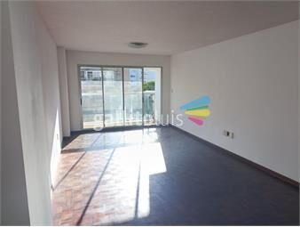 https://www.gallito.com.uy/alquiler-apartamento-3-dormitorios-servicio-y-garaje-piso-inmuebles-26464017