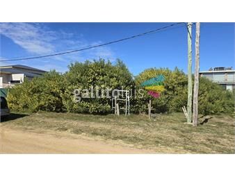 https://www.gallito.com.uy/terreno-de-451-m2-en-venta-en-la-juanita-inmuebles-26457820