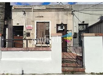 https://www.gallito.com.uy/venta-de-casa-en-tres-cruces-inmuebles-24772348