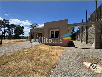 https://www.gallito.com.uy/casa-en-venta-de-2-dormitorios-en-playa-mansa-inmuebles-26493598