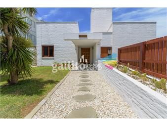 https://www.gallito.com.uy/casa-de-diseã±o-en-penã­nsula-punta-del-este-uruguay-inmuebles-20312276