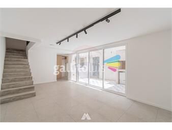 https://www.gallito.com.uy/venta-apartamento-duplex-2-dormitorios-tres-cruces-inmuebles-26580891