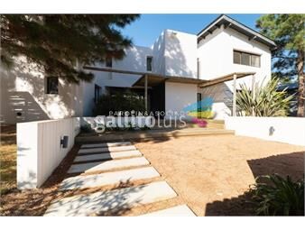 https://www.gallito.com.uy/casa-en-venta-de-3-dormitorios-en-pinar-del-faro-punta-del-inmuebles-19879337