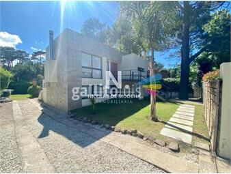 https://www.gallito.com.uy/casa-moderna-de-piedra-zona-pinares-inmuebles-26626992