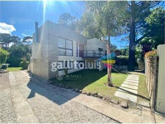 https://www.gallito.com.uy/casa-moderna-de-piedra-zona-pinares-inmuebles-18613454