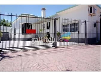 https://www.gallito.com.uy/casa-2-dormitorios-a-500m-de-la-playa-inmuebles-26636732