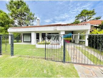 https://www.gallito.com.uy/casa-de-4-dormitorios-a-pasos-del-mar-alquiler-anual-inmuebles-26568601