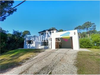 https://www.gallito.com.uy/casa-en-punta-ballena-club-del-lago-inmuebles-24987644