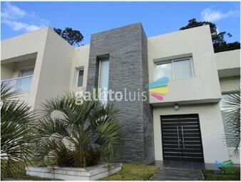 https://www.gallito.com.uy/vendo-casa-de-4-dormitorios-con-piscina-en-barrio-privado-inmuebles-22537752