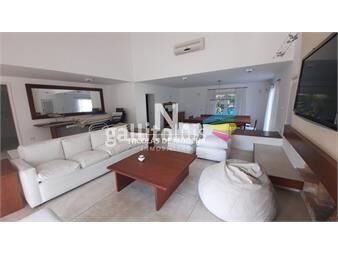 https://www.gallito.com.uy/exclusiva-casa-de-4-dormitorios-con-piscina-en-punta-del-es-inmuebles-25034008