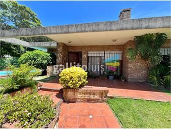 https://www.gallito.com.uy/venta-espectacular-casa-4-dormitorios-y-piscina-en-carrasco-inmuebles-26724039