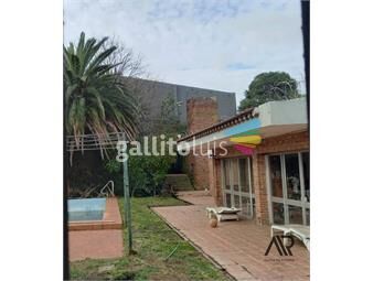 https://www.gallito.com.uy/excelente-casa-con-amplio-terreno-en-malvin-1-cuadra-al-inmuebles-26494258