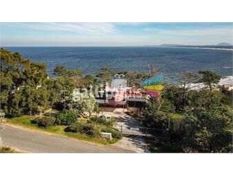 https://www.gallito.com.uy/casa-en-venta-el-acantilado-4-dormitorios-en-punta-ballena-inmuebles-25649001