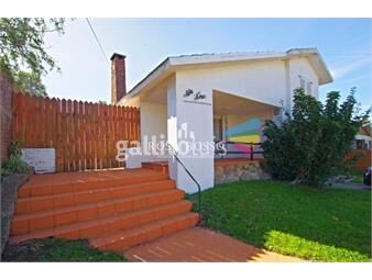 https://www.gallito.com.uy/alquiler-anual-casa-3-dormitorios-a-pocos-metros-del-mar-inmuebles-26765814