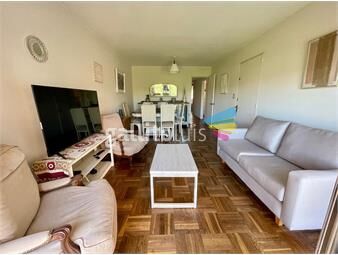 https://www.gallito.com.uy/venta-apartamento-de-3-dormitorios-y-dos-baños-en-pocitos-inmuebles-26707423