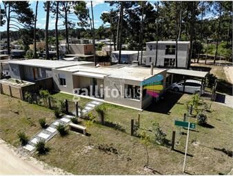 https://www.gallito.com.uy/venta-casa-3-dormitorios-burnett-maldonado-inmuebles-26808969