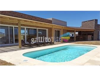 https://www.gallito.com.uy/casa-en-venta-con-piscina-en-el-quijote-chacras-punta-del-inmuebles-26004052