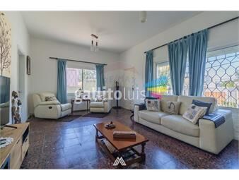 https://www.gallito.com.uy/casa-3-dorm-patio-con-piscina-cocheras-y-galpon-inmuebles-26181260