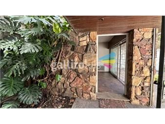 https://www.gallito.com.uy/casa-en-venta-cuatro-dormitorios-tres-baños-piscina-bar-inmuebles-26852158