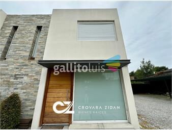 https://www.gallito.com.uy/casa-en-venta-de-2-dormitorios-c-cochera-en-carrasco-inmuebles-26875025