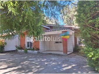 https://www.gallito.com.uy/venta-de-casa-en-costa-azul-a-metros-de-la-playa-inmuebles-26715523