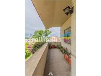 https://www.gallito.com.uy/venta-casa-en-esquina-4-dormitorios-peñarol-inmuebles-26813652