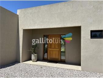 https://www.gallito.com.uy/alquiler-casa-mirador-de-la-tahona-3-dormitorios-y-servicio-inmuebles-26890167