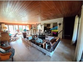 https://www.gallito.com.uy/vende-casa-de-4-dormitorios-en-pinares-cerca-del-mar-punt-inmuebles-25034585