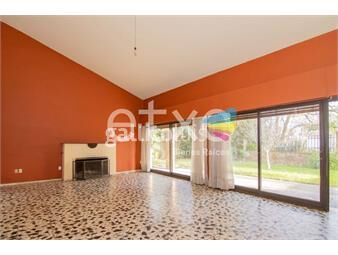 https://www.gallito.com.uy/alquiler-de-casa-en-carrasco-inmuebles-25764378