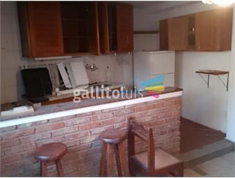 https://www.gallito.com.uy/bajo-de-precio-casa-con-apto-inmuebles-25198516