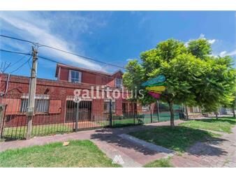 https://www.gallito.com.uy/venta-casa-2-pisos-5-dormitorios-en-la-blanqueada-inmuebles-26927827