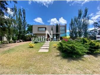 https://www.gallito.com.uy/hermosa-casa-en-excelente-zona-inmuebles-24987914