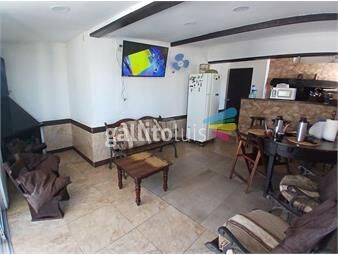 https://www.gallito.com.uy/venta-de-casa-en-la-blanqueada-con-garage-y-barbacoa-inmuebles-26945587