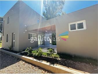 https://www.gallito.com.uy/venta-casa-de-2-dormitorios-en-parque-burnett-punta-del-e-inmuebles-26808977