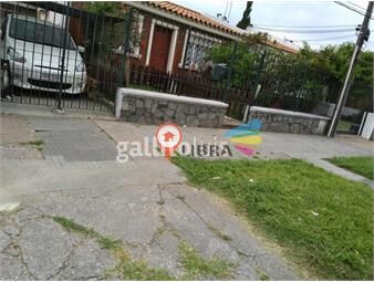 https://www.gallito.com.uy/chalet-de-dos-dormitorios-con-cochera-impecable-inmuebles-26957983