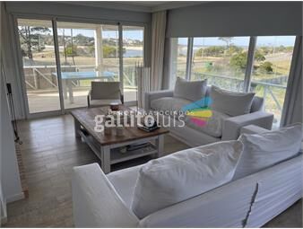 https://www.gallito.com.uy/apartamento-de-3-dormitorios-con-vista-al-mar-en-brava-pu-inmuebles-25972224