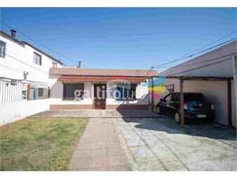 https://www.gallito.com.uy/venta-casa-3-dormitorios-perez-castellanos-inmuebles-26984966