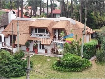 https://www.gallito.com.uy/casa-de-3-dormitorios-en-venta-en-pinares-punta-del-este-inmuebles-24245361