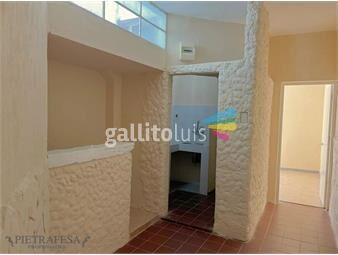 https://www.gallito.com.uy/apto-en-venta-con-renta-2-dorm-1-baño-la-comercial-inmuebles-27032736