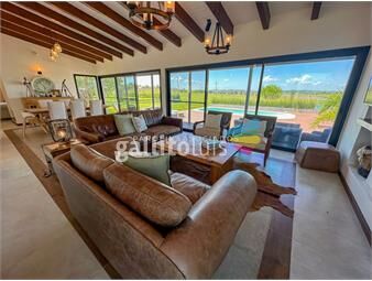 https://www.gallito.com.uy/hermosa-casa-en-laguna-de-los-cisnes-inmuebles-26874809