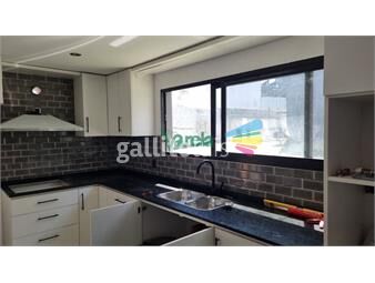 https://www.gallito.com.uy/venta-de-casa-3-dorm-mas-apto-de-3-dorm-barrio-palermo-id-inmuebles-25669533