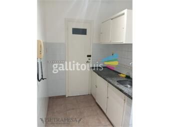 https://www.gallito.com.uy/apto-en-venta-1-dormitorio-1-baño-y-patio-centro-inmuebles-27050587