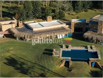 https://www.gallito.com.uy/fantastico-lote-en-chacras-de-la-laguna-negra-punta-del-inmuebles-27156166