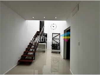 https://www.gallito.com.uy/venta-casa-3-dormitorios-perez-castellanos-reciclada-a-nuev-inmuebles-27169403