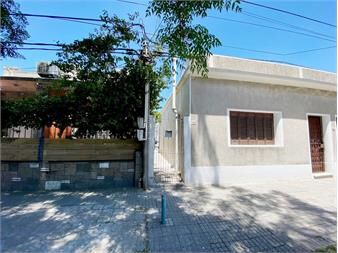 https://www.gallito.com.uy/alquiler-apartamento-con-dos-dormitorios-y-patio-en-aires-inmuebles-27569459