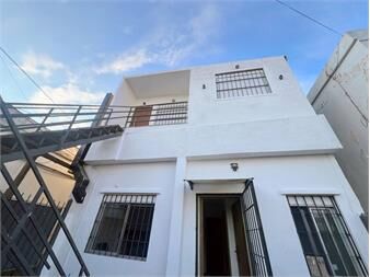 https://www.gallito.com.uy/alquiler-de-apartamentocasa-de-altos-con-2-dormitorios-y-de-inmuebles-27602875